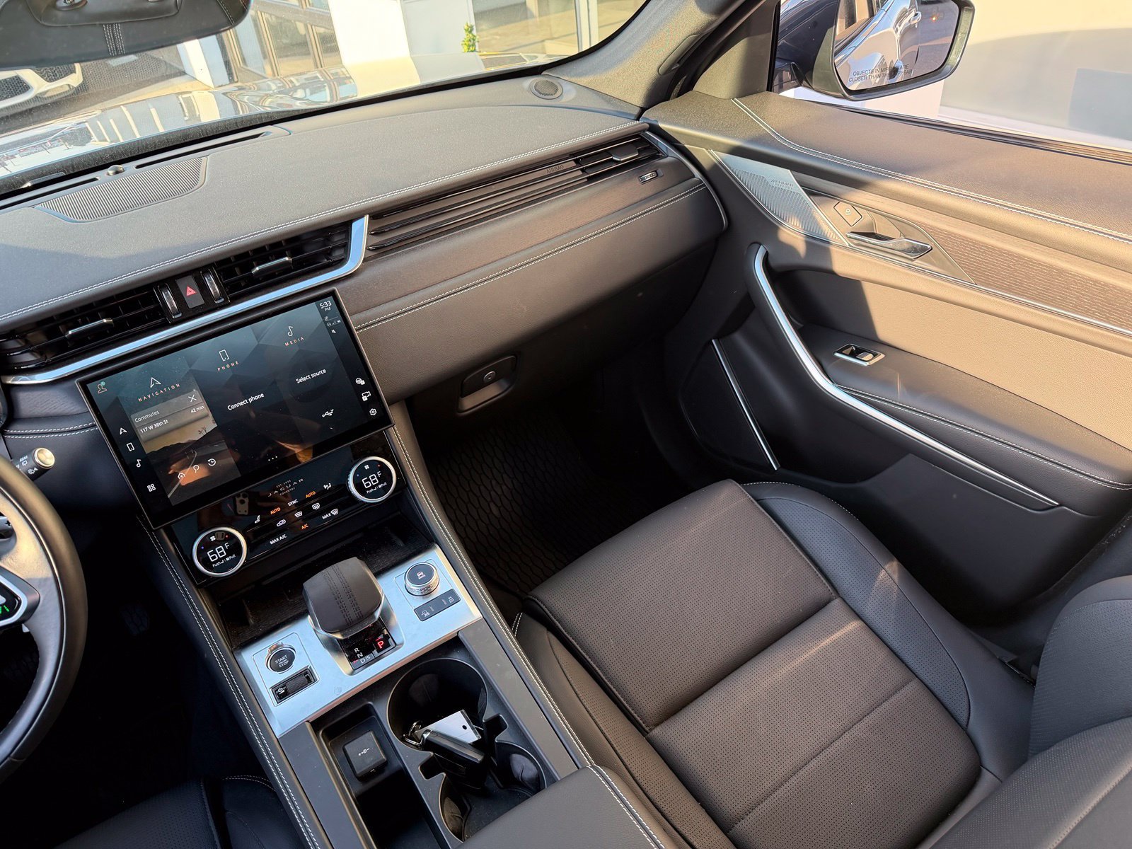 Used 2026 Jaguar F-PACE R-Dynamic S AWD/4WD image 7