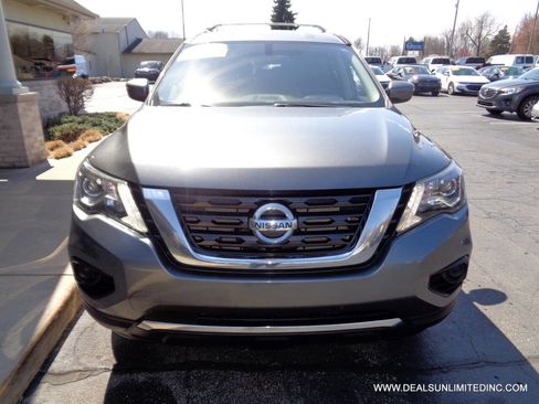 Used 2019 Nissan Pathfinder S image 21