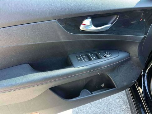 Used 2022 Kia Forte GT FWD image 12