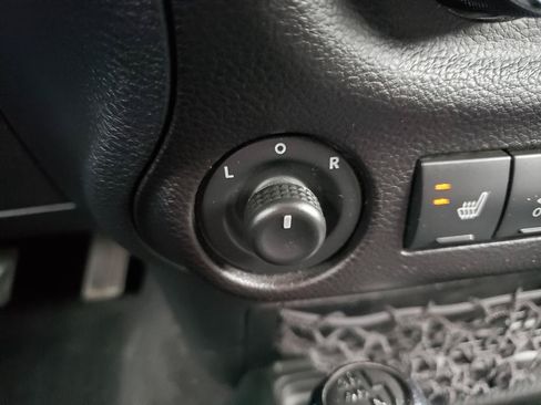 Used 2017 Jeep Wrangler Unlimited Sport w/ Quick Order Package 24S AWD/4WD image 23