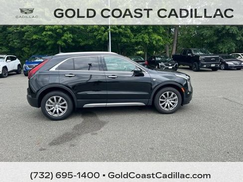 Used 2019 Cadillac XT4 Premium Luxury w/ Cold Weather Package FWD image 4