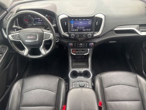 Used 2024 GMC Terrain SLT AWD/4WD image 32
