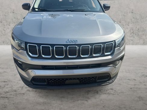 Used 2022 Jeep Compass Latitude AWD/4WD image 13
