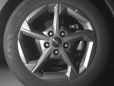 Used 2025 Kia K4 LXS FWD image 13