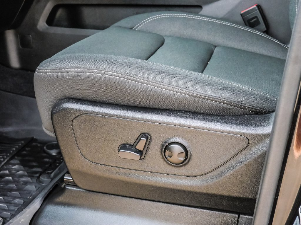 Used 2025 RAM 1500 Big Horn AWD/4WD image 32
