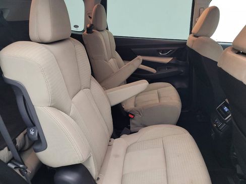Used 2019 Subaru Ascent Premium image 19