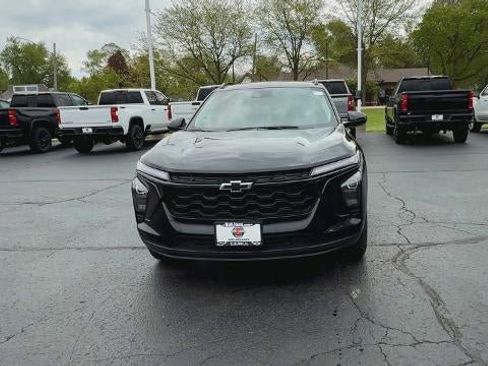 Certified 2026 Chevrolet Trax LT w/ Driver Confidence Package FWD image 3