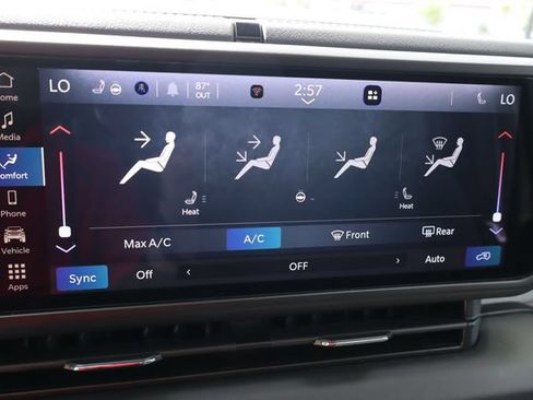 Used 2024 Jeep Wrangler Unlimited Sahara AWD/4WD image 38