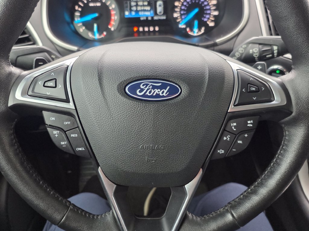 Used 2018 Ford Edge SEL FWD image 18