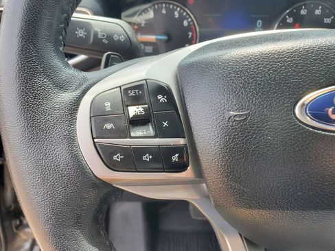 Used 2021 Ford Explorer XLT w/ Equipment Group 202A AWD/4WD image 21