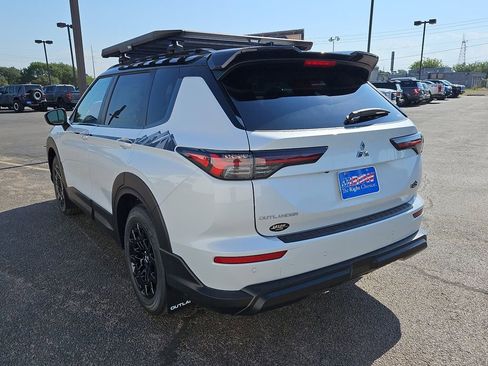 New 2025 Mitsubishi Outlander Trail Edition image 9