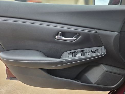 Used 2021 Nissan Sentra SV FWD image 26