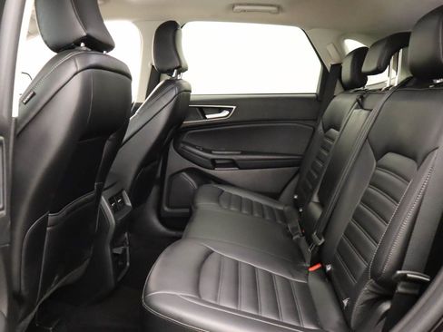 Used 2024 Ford Edge SEL AWD/4WD image 16