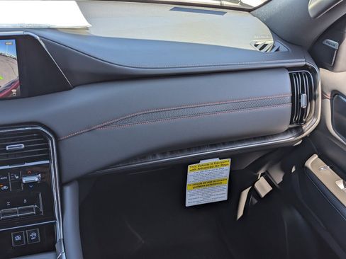 New 2025 Nissan Armada PRO-4X image 25