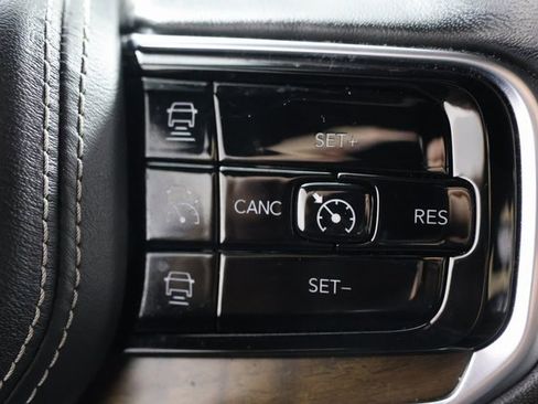 Used 2023 Jeep Grand Wagoneer Series II w/ Premium Group II image 12