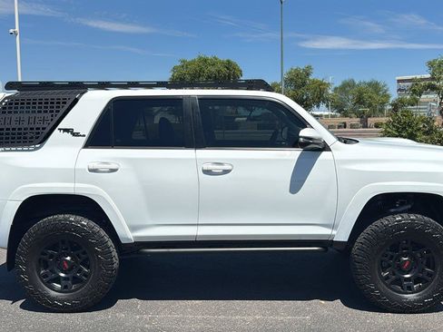 Used 2022 Toyota 4Runner TRD Off-Road Premium w/ Moonroof Package AWD/4WD image 11