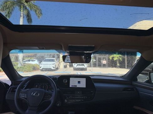 Used 2025 Lexus ES 350 w/ Premium Package FWD image 21