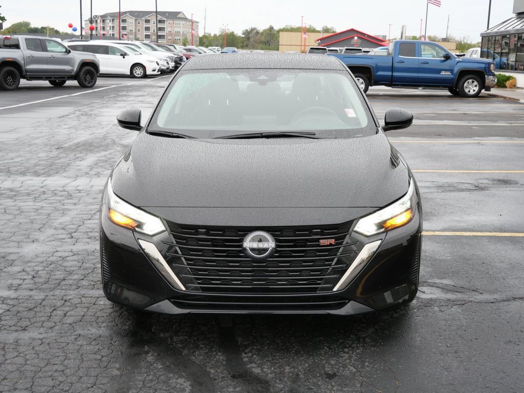 Used 2025 Nissan Sentra SR FWD image 4