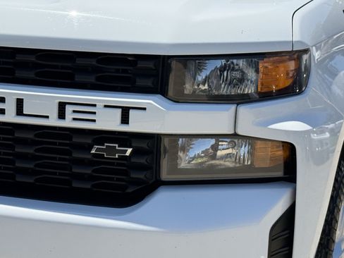 Used 2022 Chevrolet Silverado 1500 Custom RWD image 11