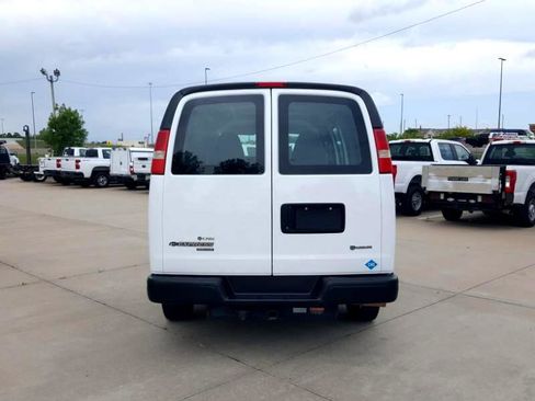 Used 2012 Chevrolet Express 3500 image 8