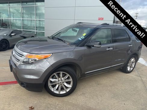 Used 2013 Ford Explorer XLT image 1