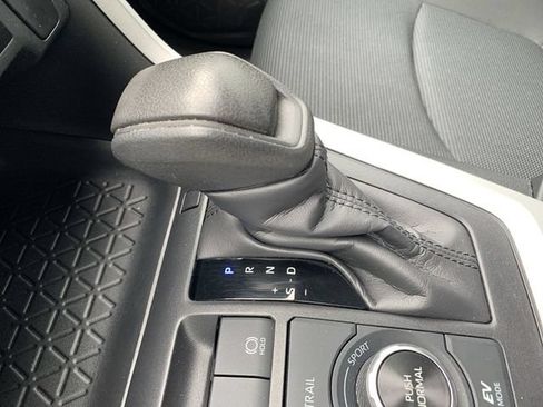 Certified 2024 Toyota RAV4 LE AWD/4WD image 25