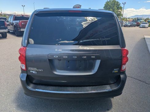 Used 2019 Dodge Grand Caravan SXT FWD image 4