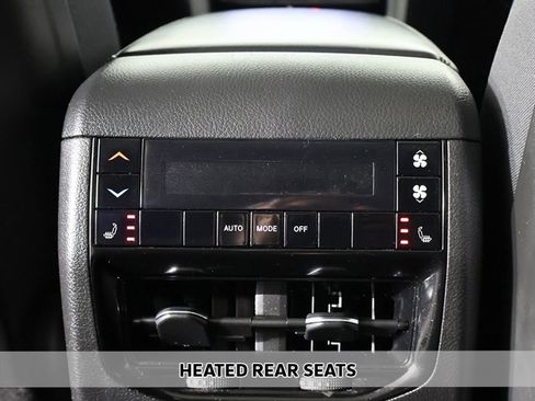 Used 2023 Jeep Grand Cherokee L Limited AWD/4WD image 8