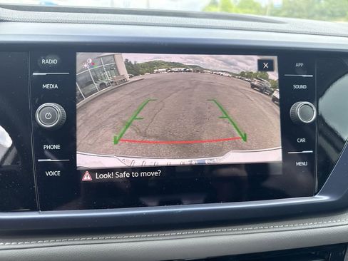 New 2024 Volkswagen Taos SE AWD/4WD image 14