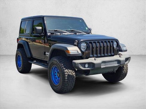 Used 2020 Jeep Wrangler Sport AWD/4WD image 3