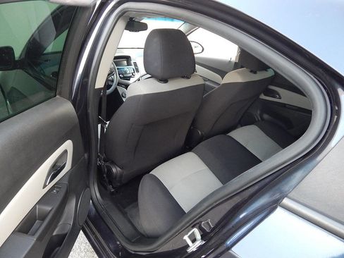 Used 2016 Chevrolet Cruze LS FWD image 16