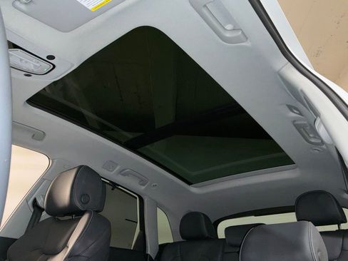 Used 2023 Audi Q5 Prestige w/ Prestige Package image 4