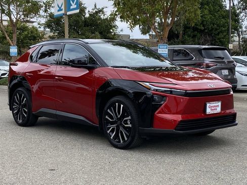 Used 2026 Toyota bZ AWD/4WD image 36