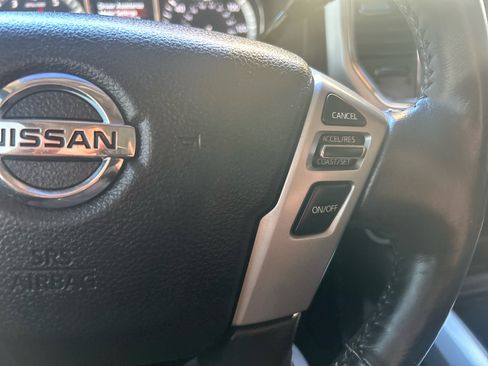 Used 2018 Nissan Titan SV w/ SV Convenience Package image 26