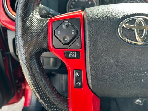 Used 2022 Toyota Tacoma SR5 image 12