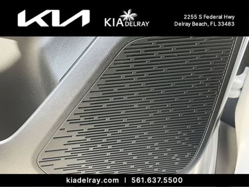 Used 2025 Chevrolet Equinox LT w/ Safety and Technology Package image 17