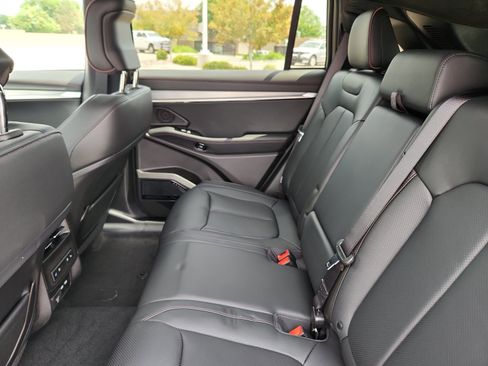 New 2025 Jeep Wagoneer S Launch Edition image 18