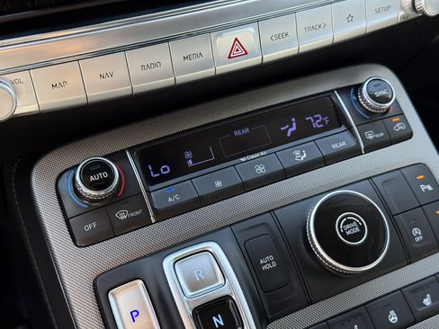 Used 2021 Hyundai Palisade Limited image 23