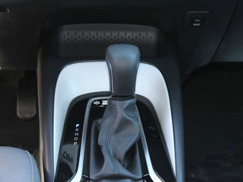 Used 2025 Toyota Corolla SE image 17