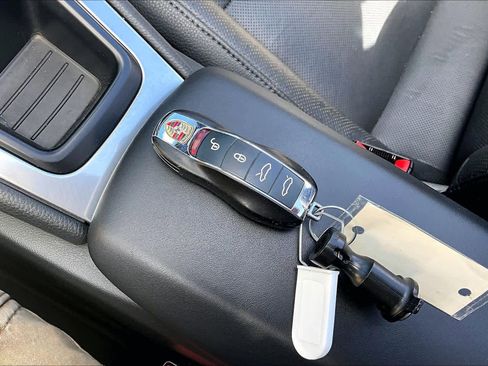 Used 2013 Porsche Boxster S image 13