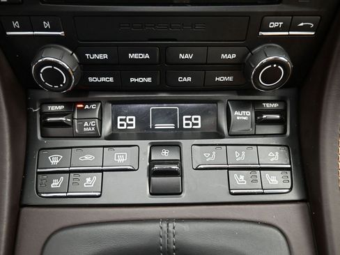 Certified 2024 Porsche 718 Cayman GTS image 19