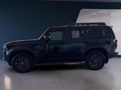 Used 2024 Toyota Land Cruiser image 2