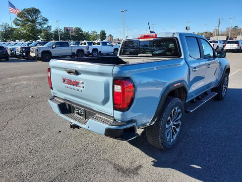 New 2026 GMC Canyon Denali image 3