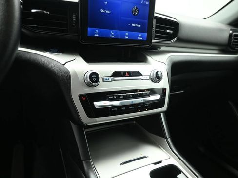 Certified 2022 Ford Explorer XLT RWD image 34