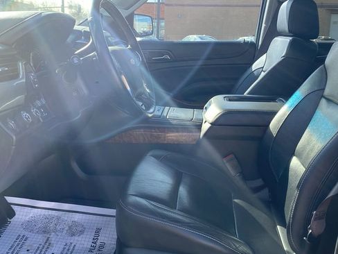 Used 2017 Chevrolet Suburban Premier image 31