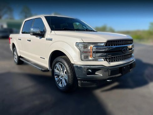 Used 2018 Ford F150 Lariat w/ Equipment Group 502A Luxury image 3