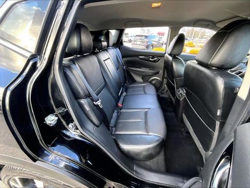 Certified 2022 Nissan Rogue Sport SL image 16