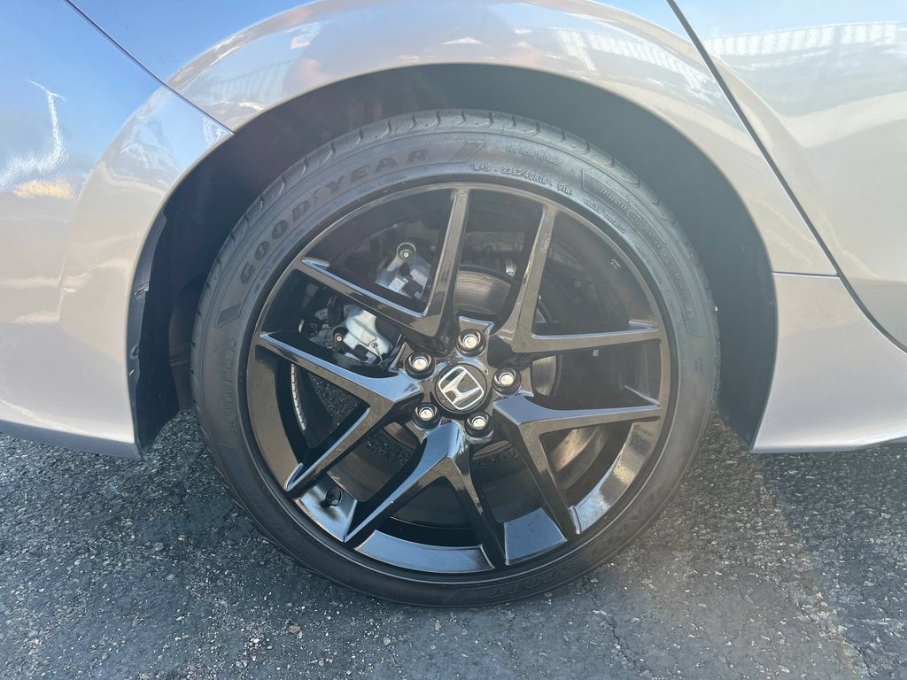 Used 2023 Honda Civic Sport image 42