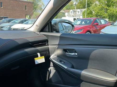Certified 2024 Nissan Sentra SR w/ SR Premium Package FWD image 24
