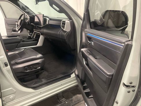 Used 2024 Toyota Tundra Platinum AWD/4WD image 9